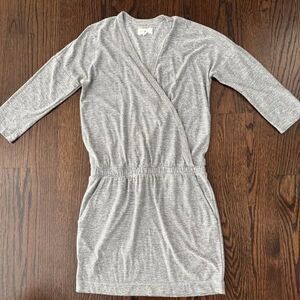 Lou & Grey soft long sleeve dress- size XS